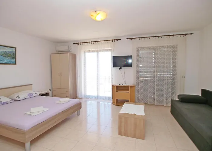 Korljan Apartment *