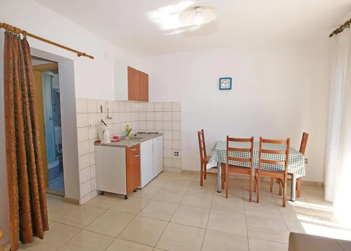 Apartment Korljan Gradac (Split-Dalmatia)