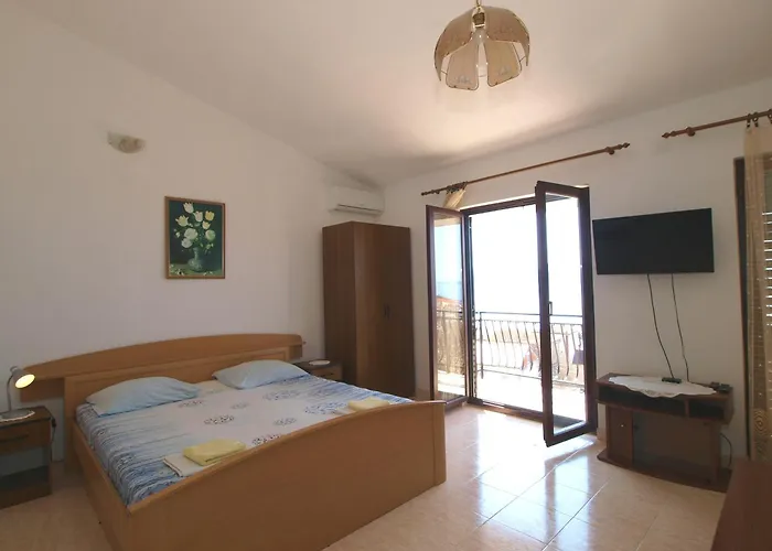 Apartment Korljan Gradac (Split-Dalmatia)