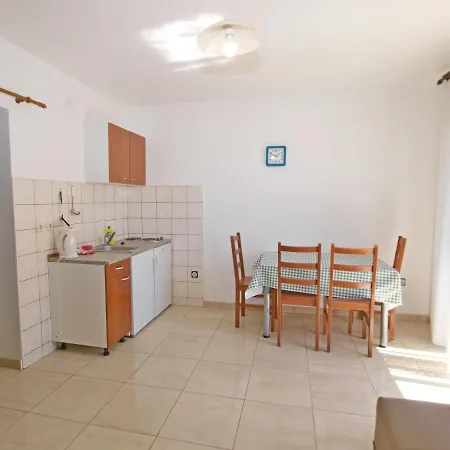 Korljan Daire Gradac (Split-Dalmatia)