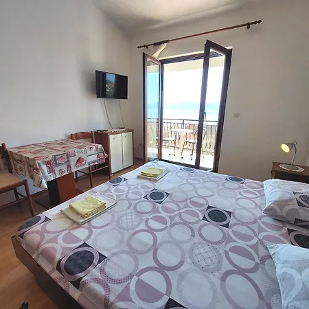 Korljan Daire Gradac (Split-Dalmatia)